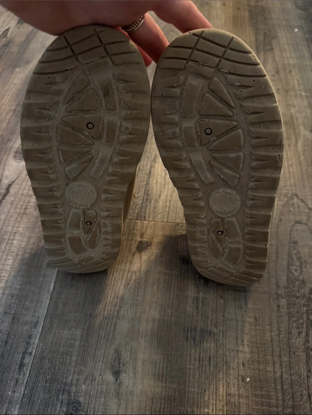 Mudd Kids Tan Slip-On Slippers with Faux-Fur Trim
